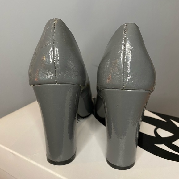 Chinese Laundry - 3.5” block heel - “Devote” - size 5.5 - grey - good condition - Picture 4 of 9